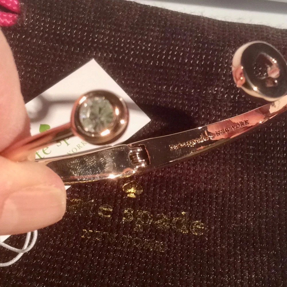 NWT ! Kate Spade Spot the Spade Bangle Bracelet - Picture 4 of 4